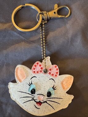 Disney Keychain - Aristocats Marie Jeweled Pocket Mirror